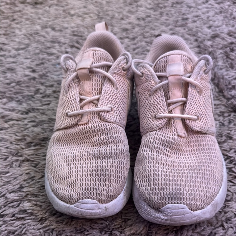 Nike Kids Cream Knit Mesh Sneakers with Cushioned Sole